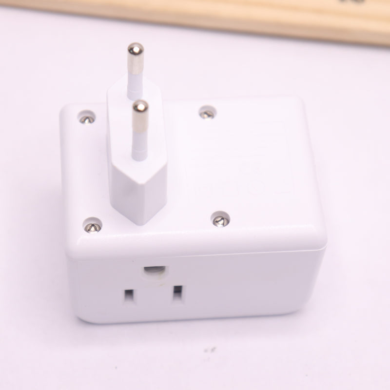 International Power Plug Adapter with 3 Outlets 3 USB Charging Ports OB3W3CT