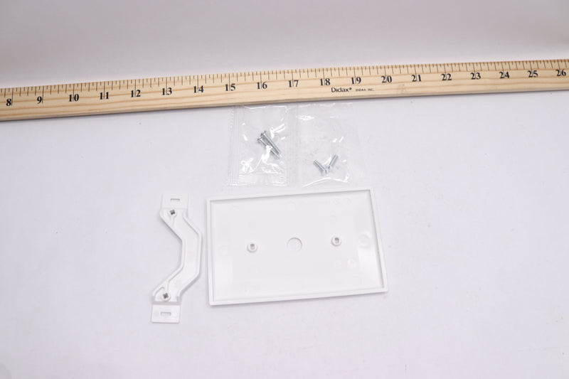 Leviton Telephone/Cable Wall Plate 1-Gang Plastic 3/8" R52-PJ11-W