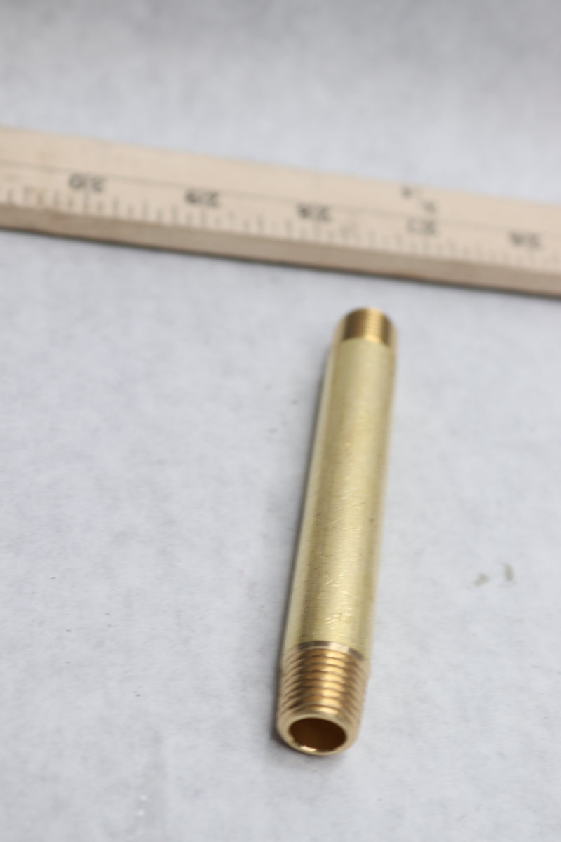 Everbilt Nipple Fitting Brass 1/4" x 4" MIP LFA-746