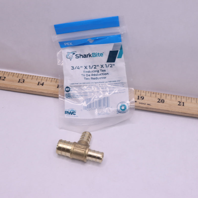 SharkBite Reducing Tee Brass 3/4" x 1/2" x 1/2"UC454LFA