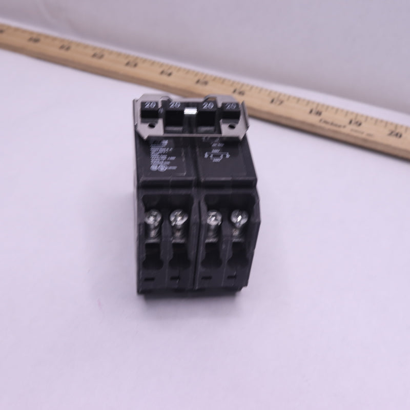 Eaton Plug-On Mount Quadplex Circuit Breaker 4-Pole 20Amp 120/240V BQC220220