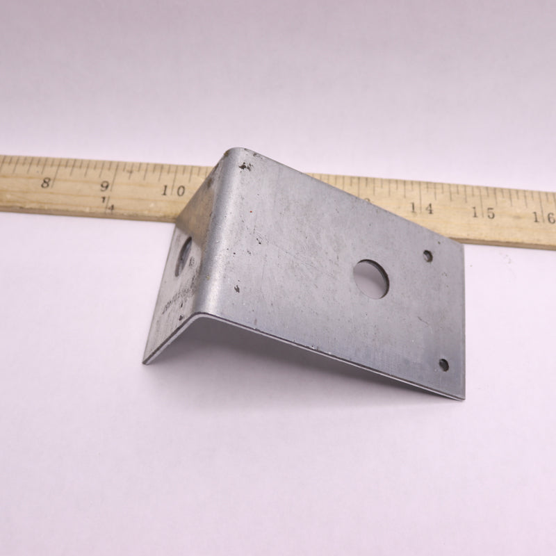 Simpson Corner Mount Angle Zinc Galvanized 12-Gauge A24