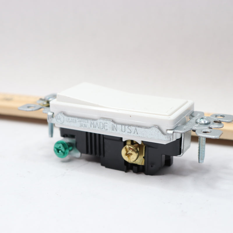 Leviton 3-Way Rocker Switch 3 Pole Wall Plate White 15A 5603-WM