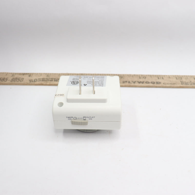 Defiant 24-Hour Indoor Plug-In Basic Mechanical Timer White TM-022