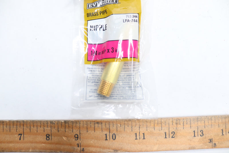 Everbilt Pipe Nipple Fitting Brass 1/4" x 3"MIP 713 344