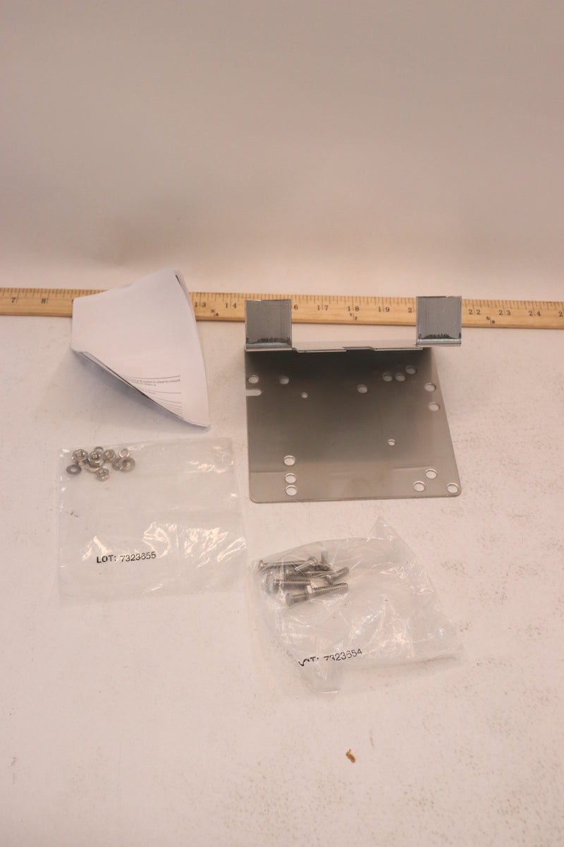 nVent Universal Mounting Bracket with Hardware Comp-Parts-Umb R263757-000