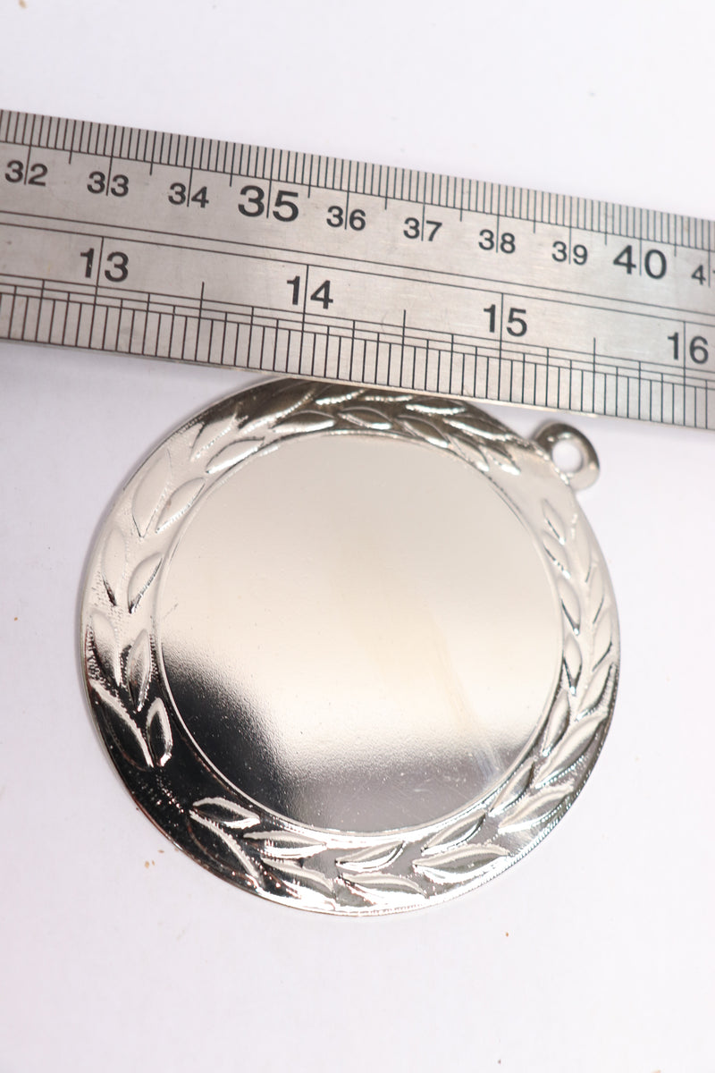 (25-Pk) Bright Silver Wreath Insert Holder Medal 2-3/4" x 2" HR9435