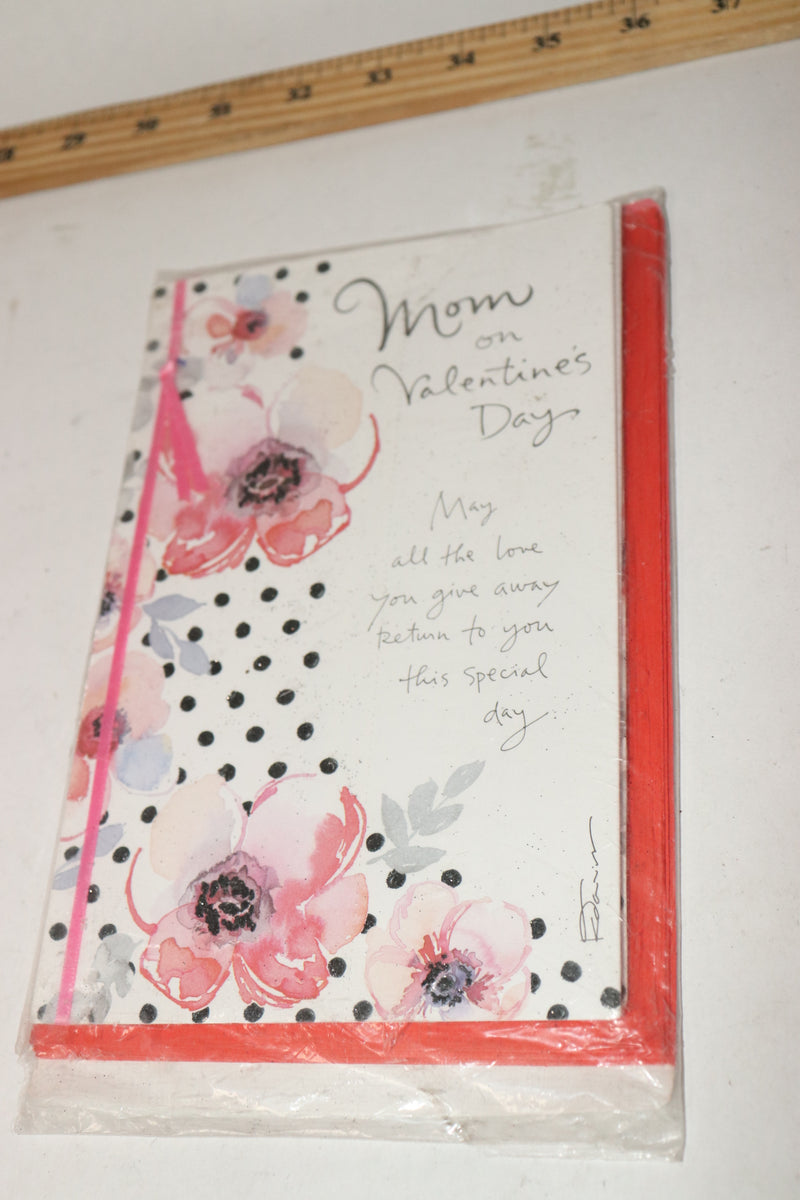 (3-Pk) Moms Valentines Day Card 006954290