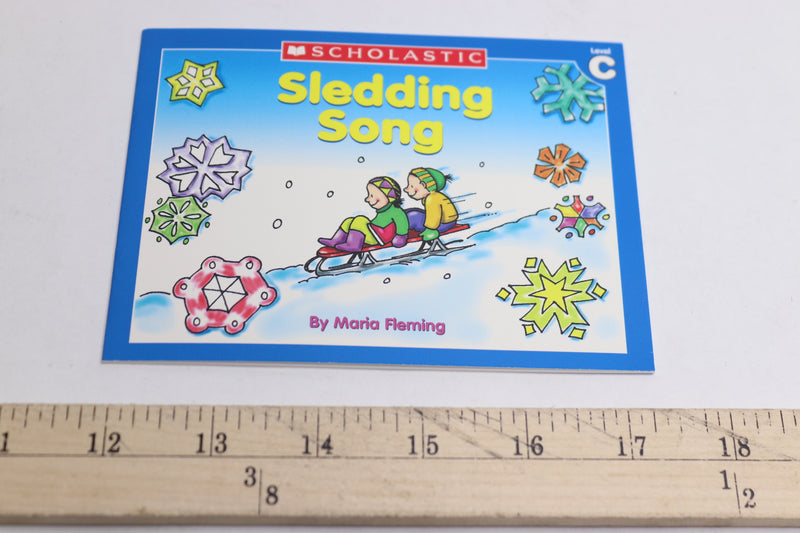 Little Leveled Readers: Sledding Song Level C by Maria Fleming