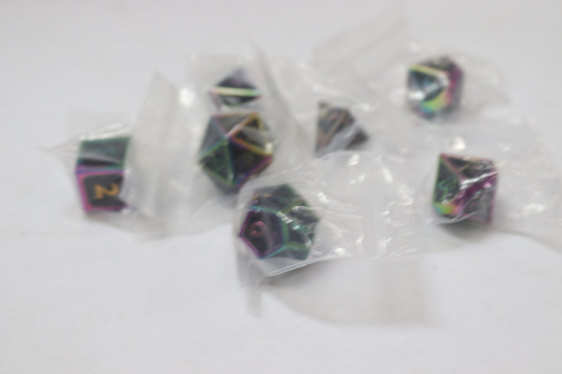 (7-Pk) Metal Dices Set Rainbow/Purple and Gold Lettering