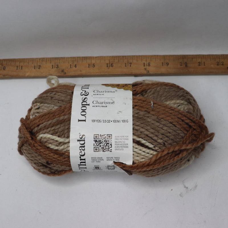 Loops & Threads Woodgrain Bulky Yarn Color TS07 109 Yds  1 skein