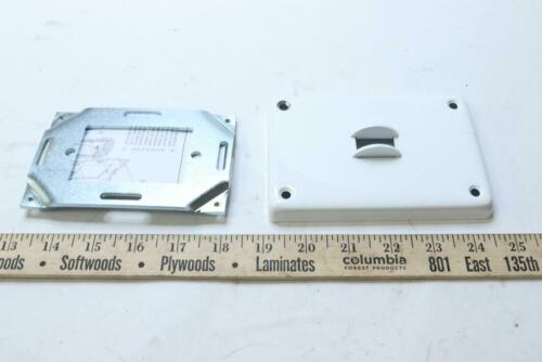 Hubbell 1-Gang Toggle Switch Wall Plate Galvanized Steel White 189761