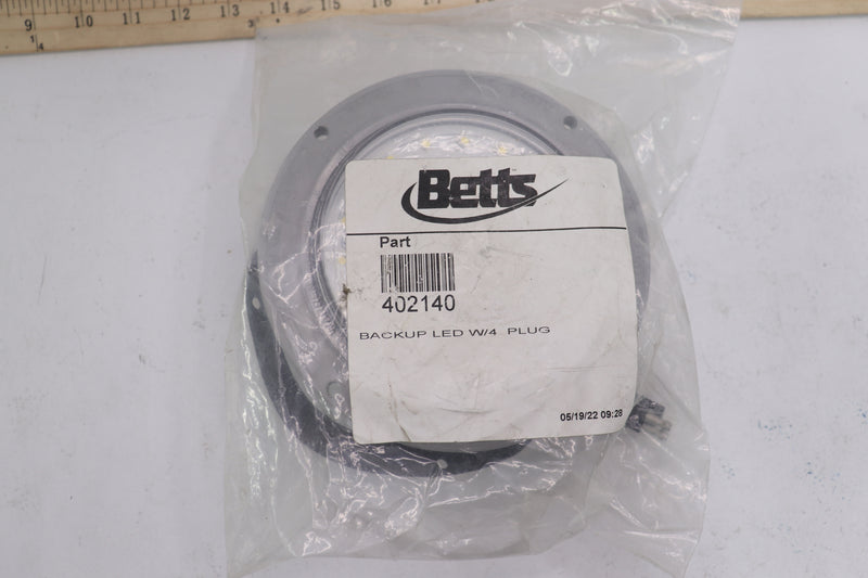 Betts Backup LED w/ 4" Plug 402140